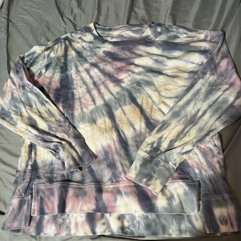 AéRopostale tie-dye crewneck